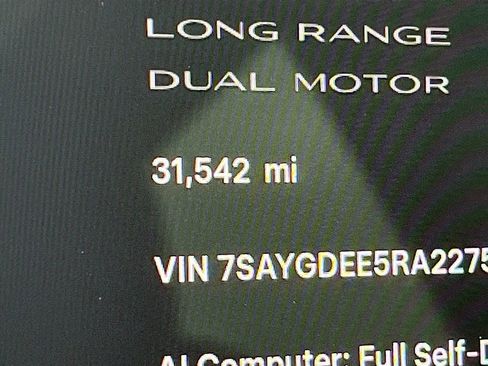 Used 2024 Tesla Model Y Long Range AWD/4WD image 11