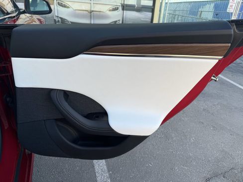 Used 2023 Tesla Model S image 20