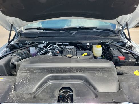 New 2026 RAM 2500 Tradesman AWD/4WD image 17