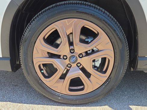 Certified 2025 Subaru Ascent Bronze Edition w/ Popular Package #2 AWD/4WD image 9