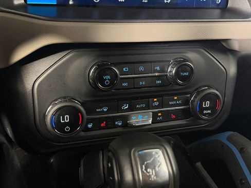 Used 2024 Ford Bronco Wildtrak AWD/4WD image 17
