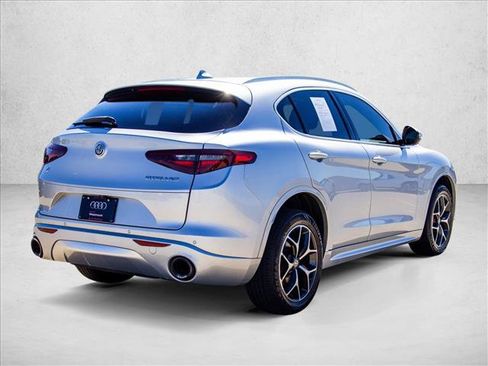 Used 2020 Alfa Romeo Stelvio Ti AWD/4WD image 5