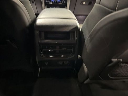 Used 2023 Jeep Grand Cherokee Altitude image 25