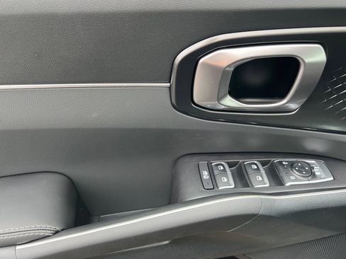Used 2026 Kia Sorento EX image 9
