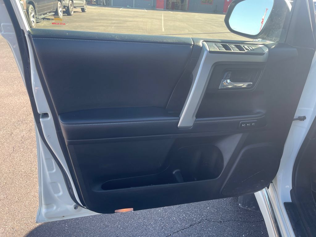 Used 2019 Toyota 4Runner Limited AWD/4WD image 14