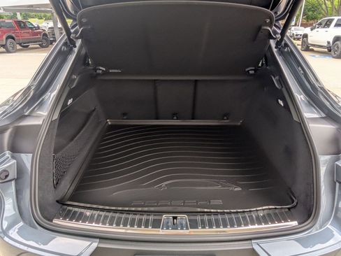 New 2026 Porsche Cayenne Coupe AWD/4WD image 22