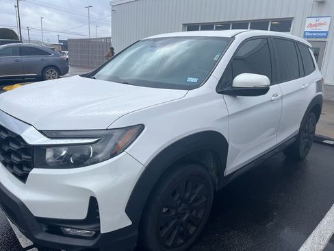 Used 2023 Honda Passport EX-L image 11