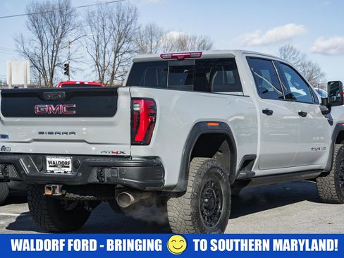 Used 2024 GMC Sierra 2500 AT4X w/ AT4X AEV Edition image 4