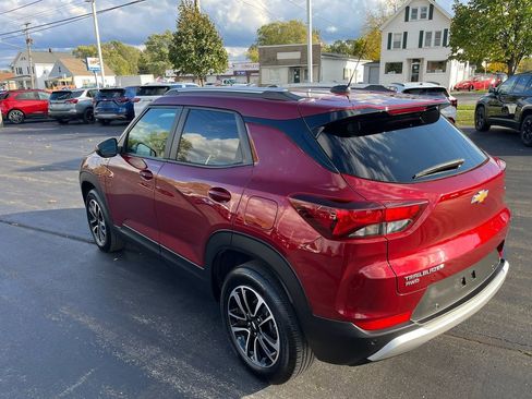 Certified 2024 Chevrolet TrailBlazer LT w/ LT Cold Weather Package image 11