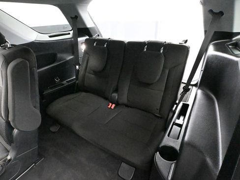 Used 2023 Ford Explorer XLT AWD/4WD image 39
