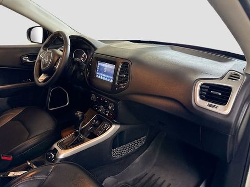 Used 2019 Jeep Compass Latitude w/ Popular Equipment Group image 27