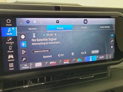 Used 2024 Jeep Gladiator Sport AWD/4WD image 18