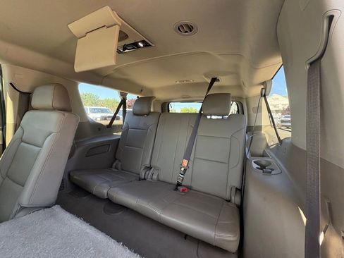 Used 2019 GMC Yukon XL SLT w/ Open Road Package AWD/4WD image 19