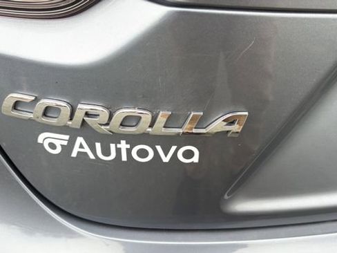 Used 2021 Toyota Corolla LE image 28