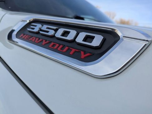 Used 2024 RAM 3500 Tradesman w/ Chrome Appearance Group image 31