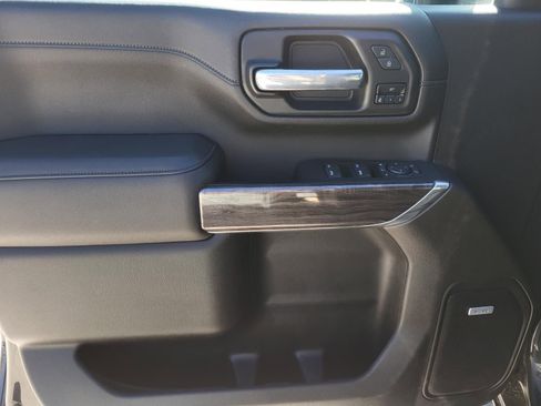 Used 2022 Chevrolet Silverado 3500 LTZ w/ LTZ Plus Package image 13