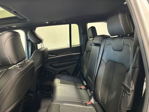 New 2026 Jeep Grand Cherokee Altitude image 31