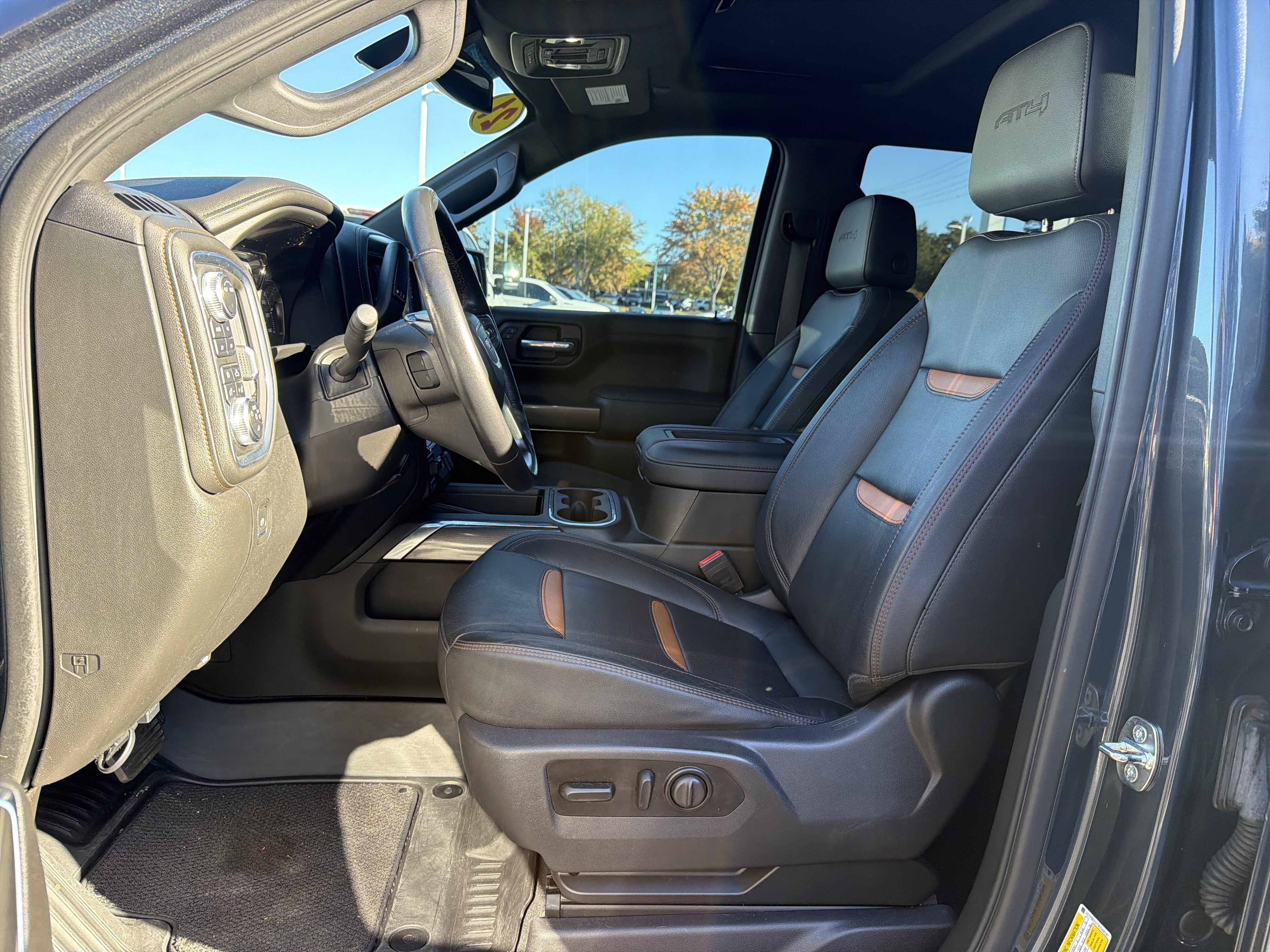 Used 2021 GMC Sierra 1500 AT4 w/ AT4 Preferred Package AWD/4WD image 15
