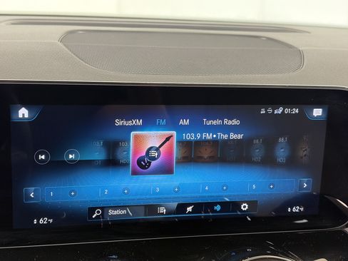 Certified 2022 Mercedes-Benz GLB 250 4MATIC image 20
