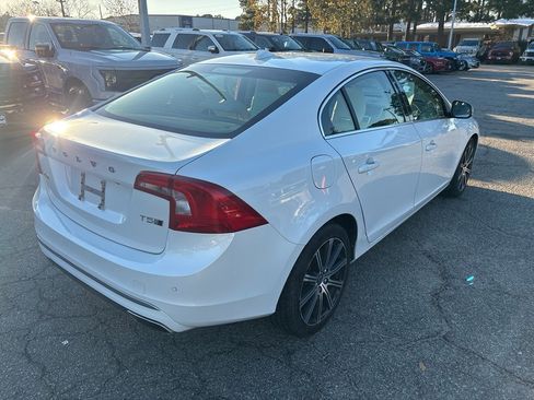 Used 2017 Volvo S60 T5 Inscription w/ Convenience Package image 5