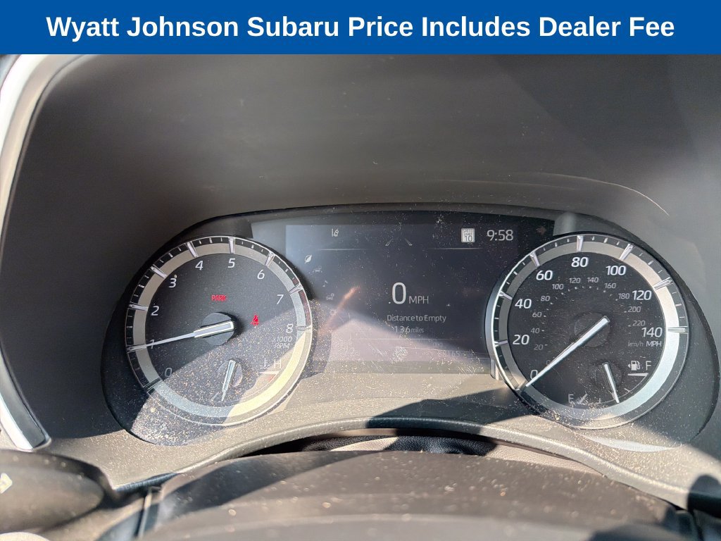Used 2021 Toyota Highlander XLE AWD/4WD image 24