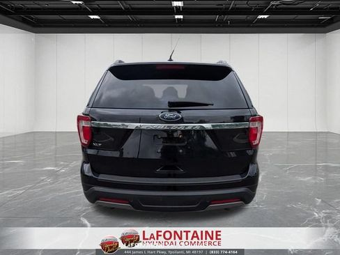 Used 2019 Ford Explorer XLT w/ Equipment Group 202A FWD image 4