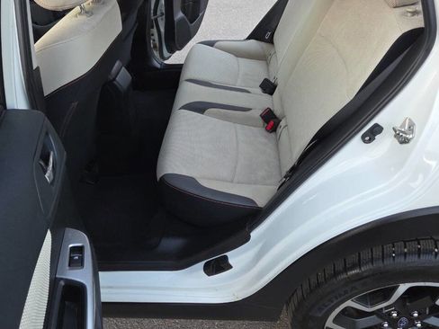 Used 2017 Subaru Crosstrek 2.0i Premium image 31