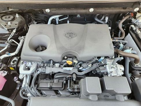 Used 2025 Toyota RAV4 XLE Premium image 22