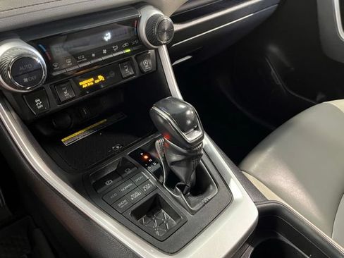 Used 2020 Toyota RAV4 XLE Premium AWD/4WD image 29