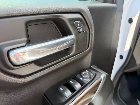 Used 2019 Chevrolet Silverado 1500 RST w/ True North Edition AWD/4WD image 23