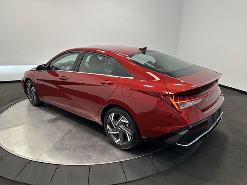 Certified 2025 Hyundai Elantra SEL FWD image 5