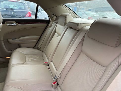 Used 2011 Chrysler 300 C image 16