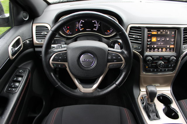Used 2016 Jeep Grand Cherokee Laredo 75th Anniversary AWD/4WD image 44