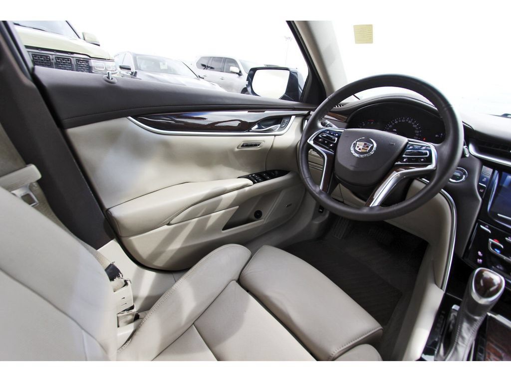 Used 2014 Cadillac XTS Luxury w/ Driver Awareness Package FWD image 8