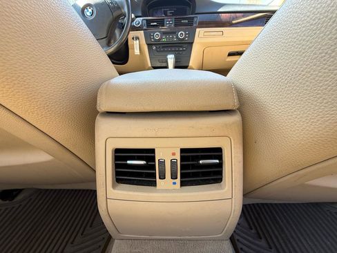 Used 2011 BMW 328i xDrive Sedan image 27