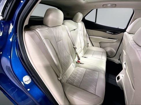 Used 2023 Buick Envision Avenir AWD/4WD image 25