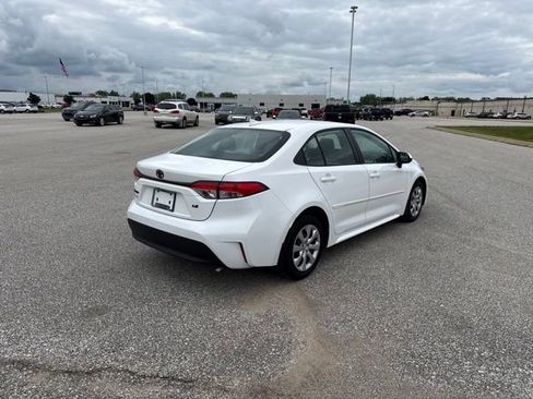 Used 2024 Toyota Corolla LE FWD image 5
