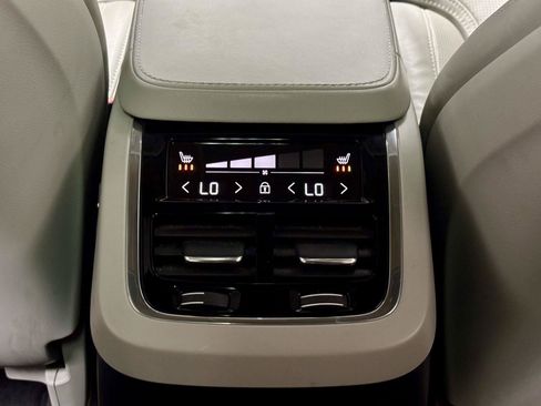 Used 2021 Volvo XC90 T8 Inscription w/ Advanced Package AWD/4WD image 22