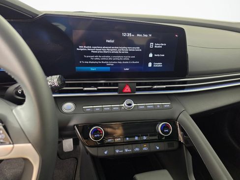 Used 2026 Hyundai Elantra Limited FWD image 18