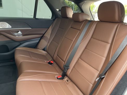 Certified 2024 Mercedes-Benz GLE 350 4MATIC image 32