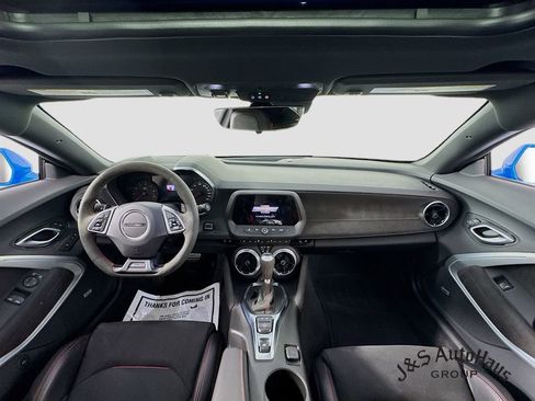 Used 2022 Chevrolet Camaro ZL1 image 27