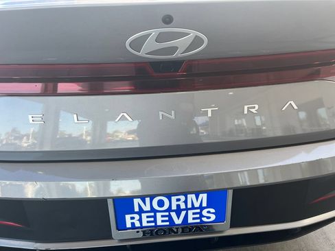 Used 2024 Hyundai Elantra SEL FWD image 43
