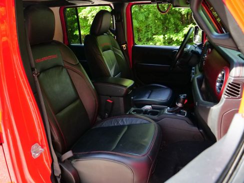 Used 2018 Jeep Wrangler Unlimited Rubicon AWD/4WD image 38
