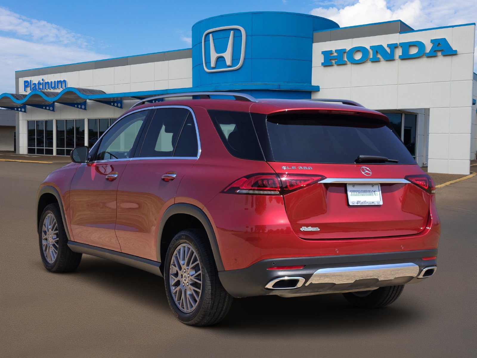 Used 2023 Mercedes-Benz GLE 350 image 4