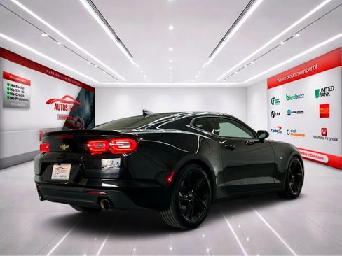 Used 2023 Chevrolet Camaro LT RWD image 8