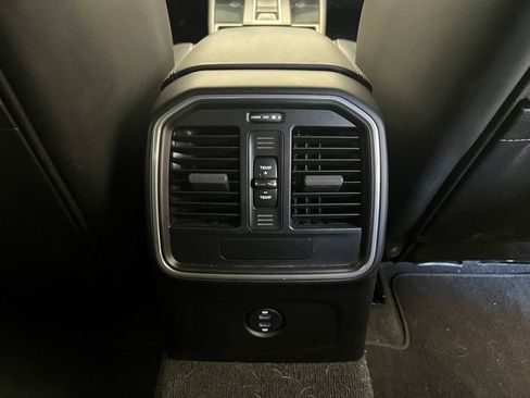 Certified 2023 Porsche Macan Turbo AWD/4WD image 17