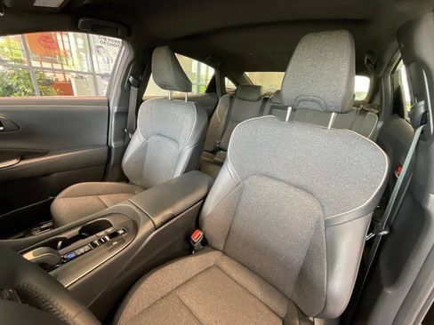 Certified 2023 Toyota Crown AWD/4WD image 10