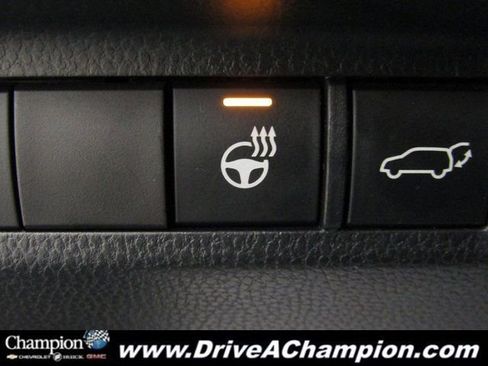 Used 2021 Toyota RAV4 XLE w/ Convenience Package image 9