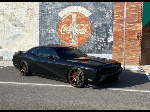 Used 2009 Dodge Challenger SRT8 w/ SRT Option Group II image 1