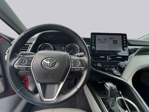 Used 2023 Toyota Camry XLE image 12